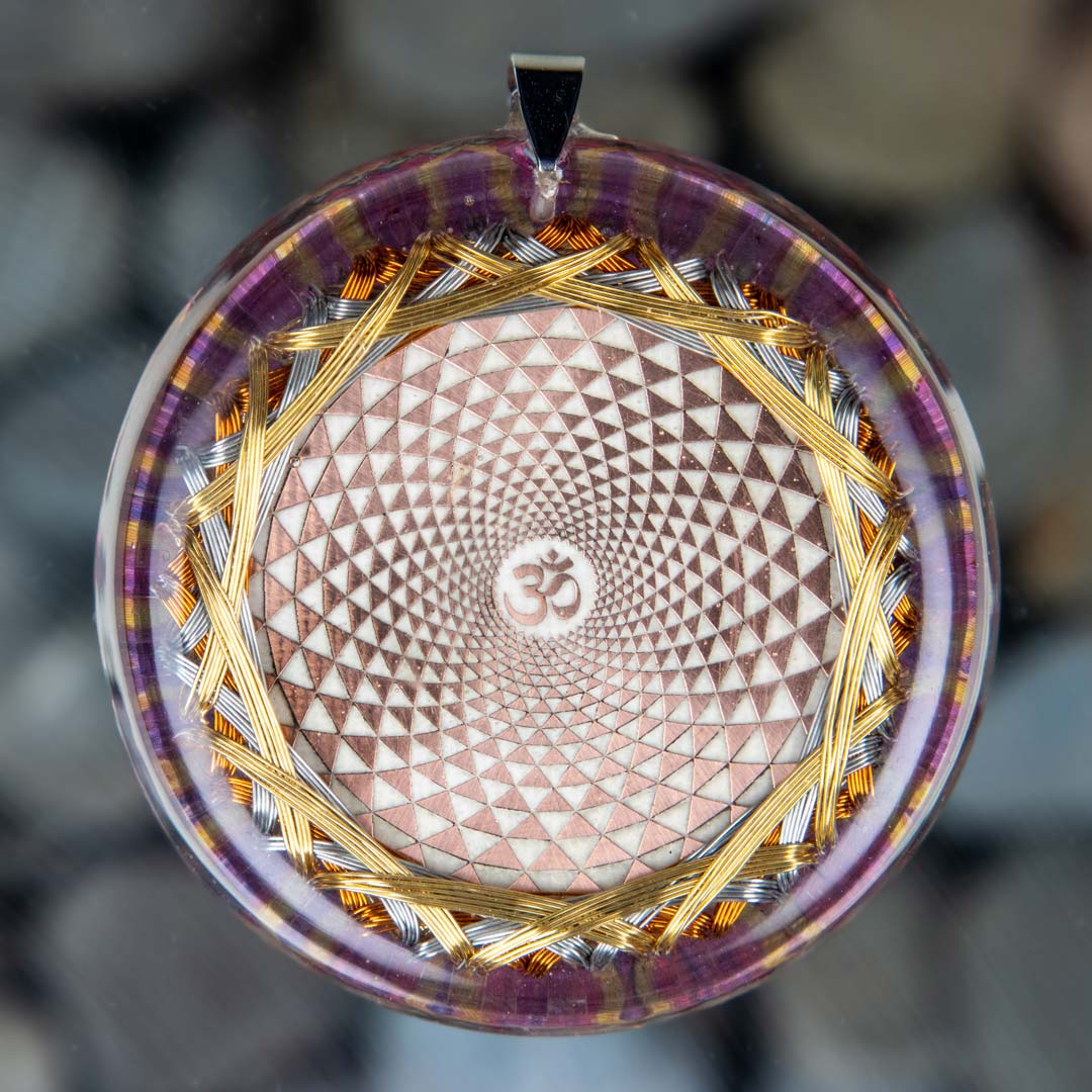 Metayantra Quantum Resonator Necklace 7th Chakra Sahasrara for spiritual connection: Quartz, copper and sacred geometry