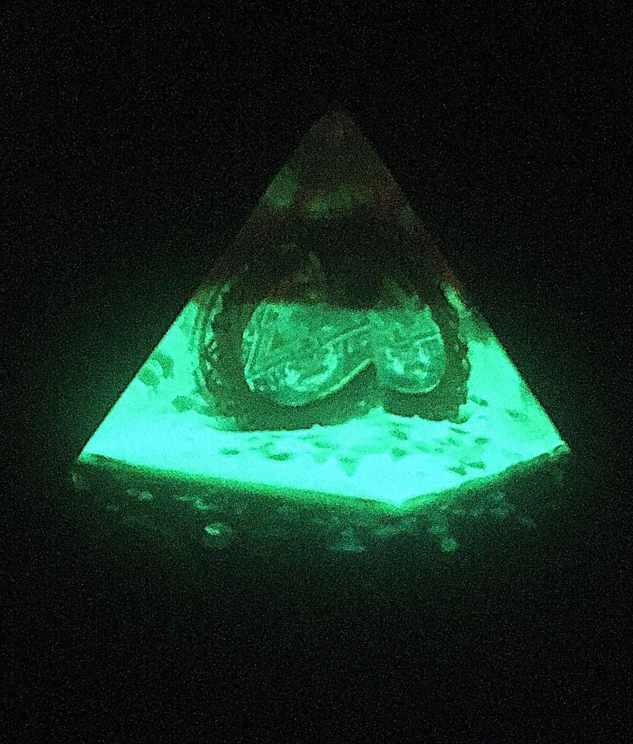 Orgone Mahakala Metayantra Protective Pyramid - Metayantra Consciencia