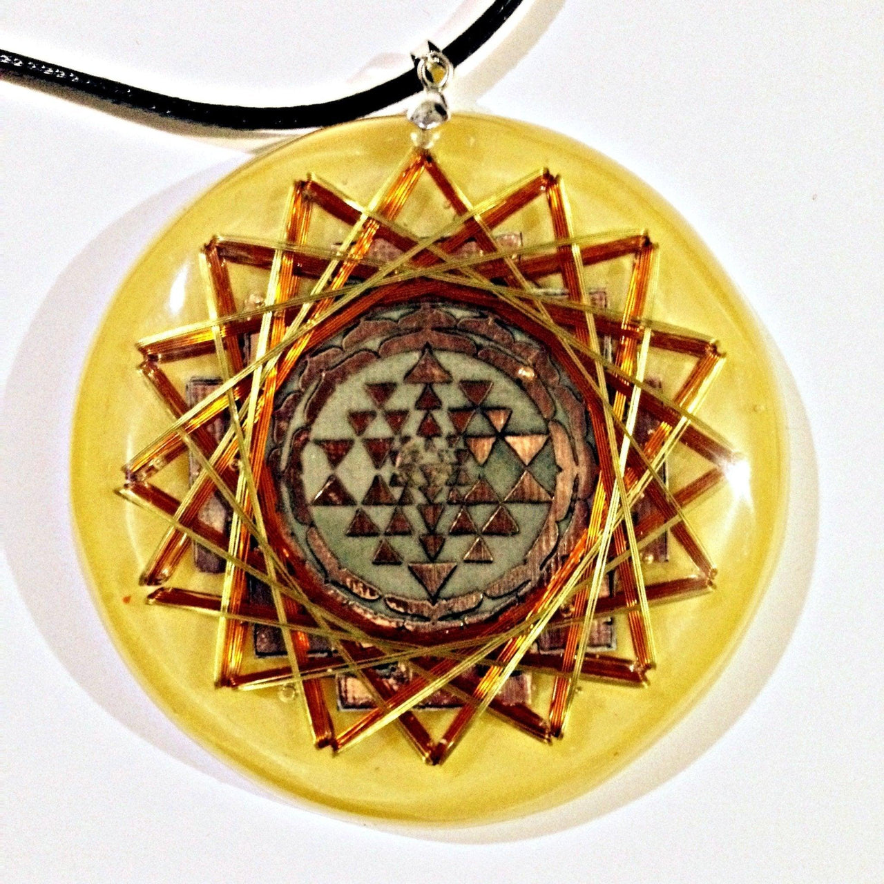 Sri Yantra Universal 16 Vortex Quantic Resonator - Metayantra Consciencia